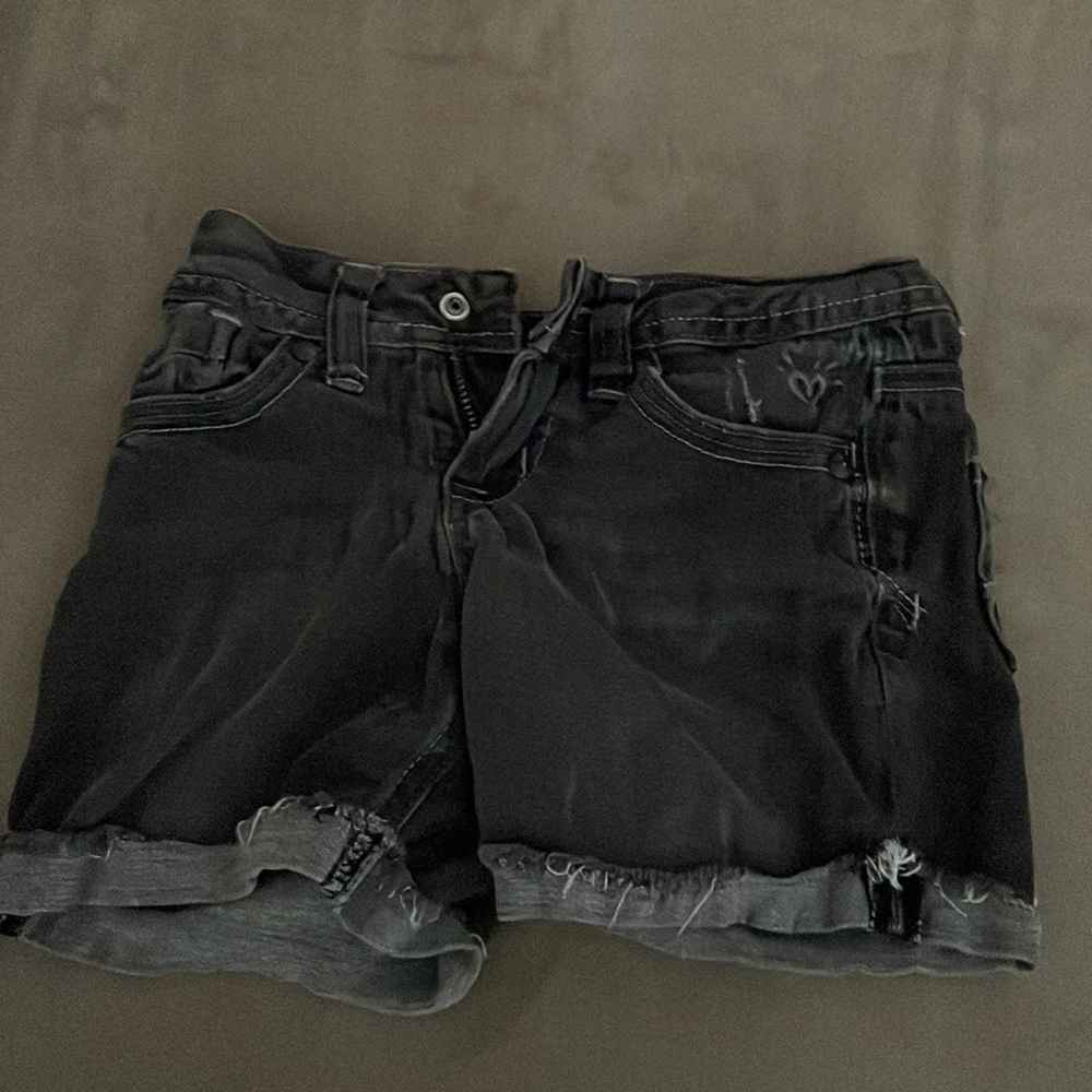 I am selling some shorts that used to fit me. I actually don’t know the OG price